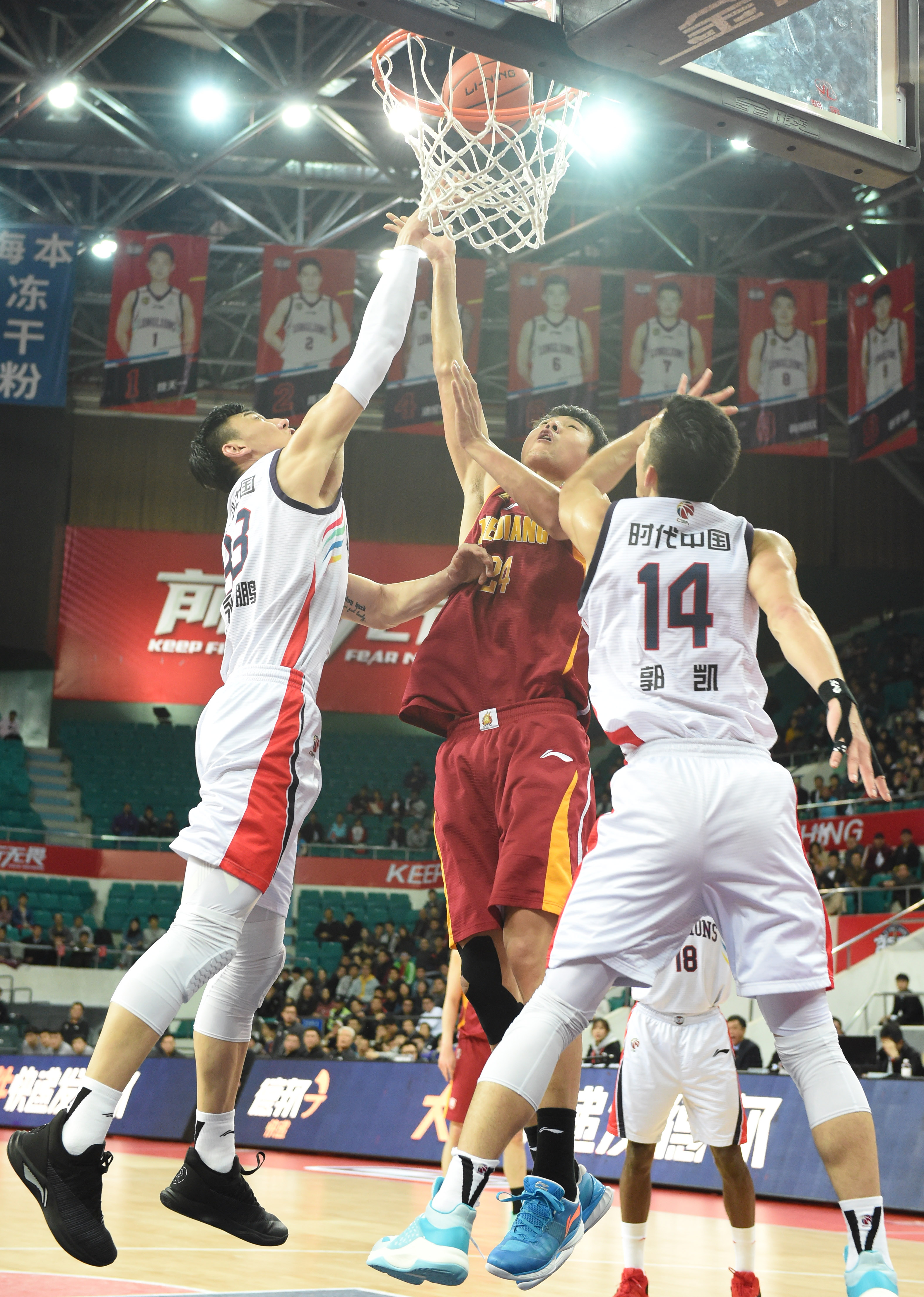 替补前锋锦 替补前锋锦